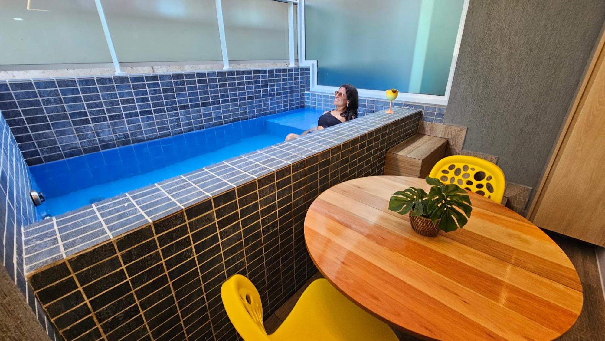Nixxus - Exclusivo Com Piscina Privativa A 3 Minutos Da E 5 Minutos Do Centrinho De Apartamento